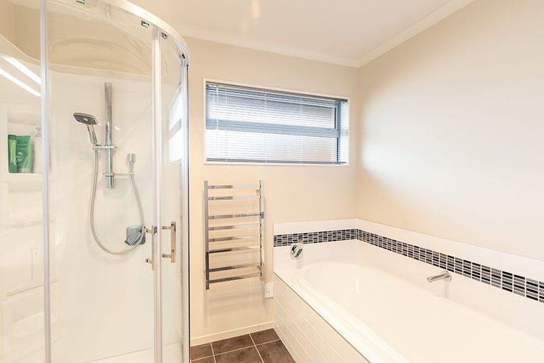 Photo of property in 20 Taiore Crescent, Marshland, Christchurch, 8083