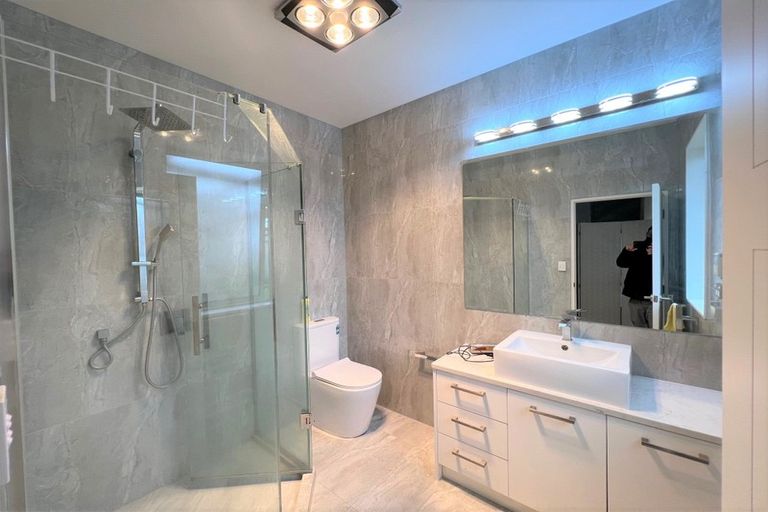 Photo of property in 14a Domain Road, Weymouth, Auckland, 2103