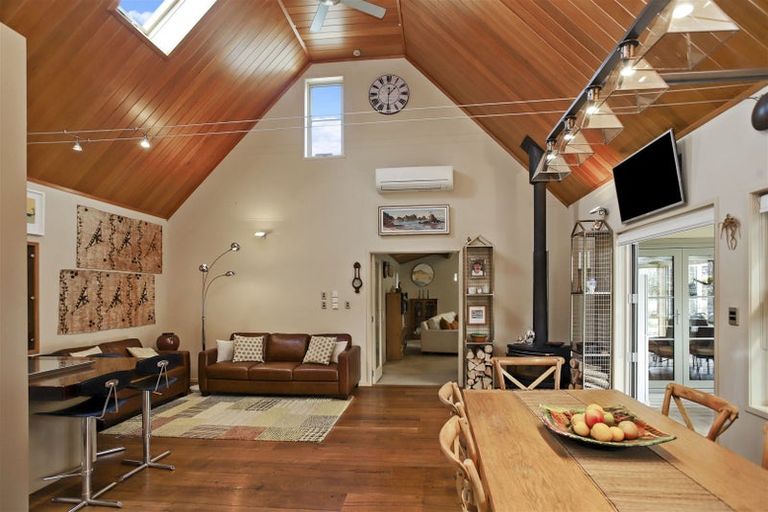 Photo of property in 32 North Road, Clevedon, Papakura, 2582