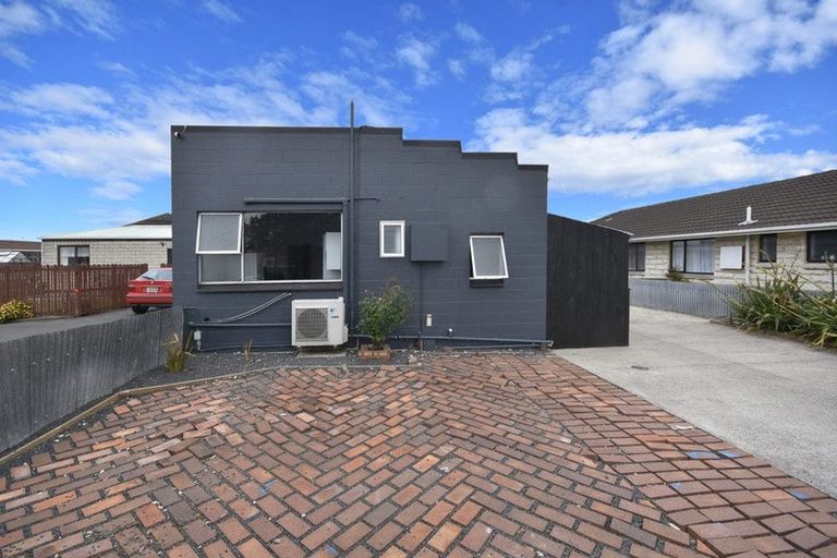 Photo of property in 56 Cutten Street, South Dunedin, Dunedin, 9012