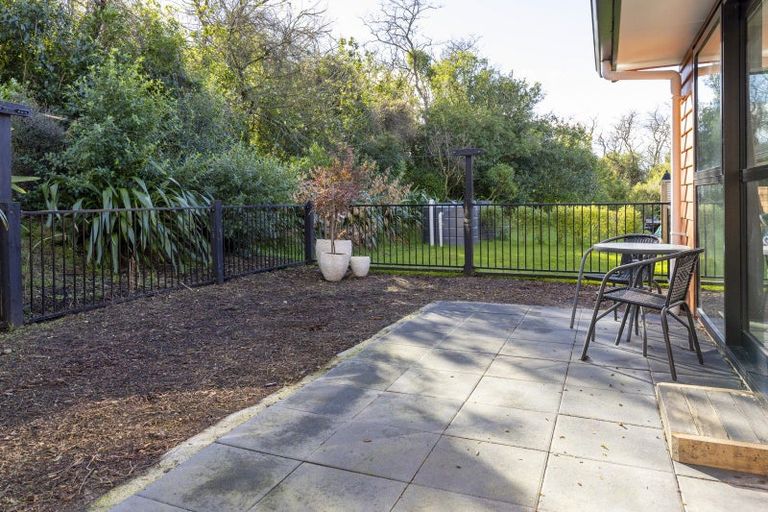 Photo of property in 11 Winnie Close, Acacia Bay, Taupo, 3330