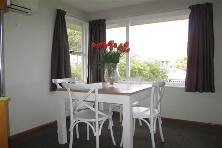 Photo of property in 6 Davidson Crescent, Hornby, Christchurch, 8042