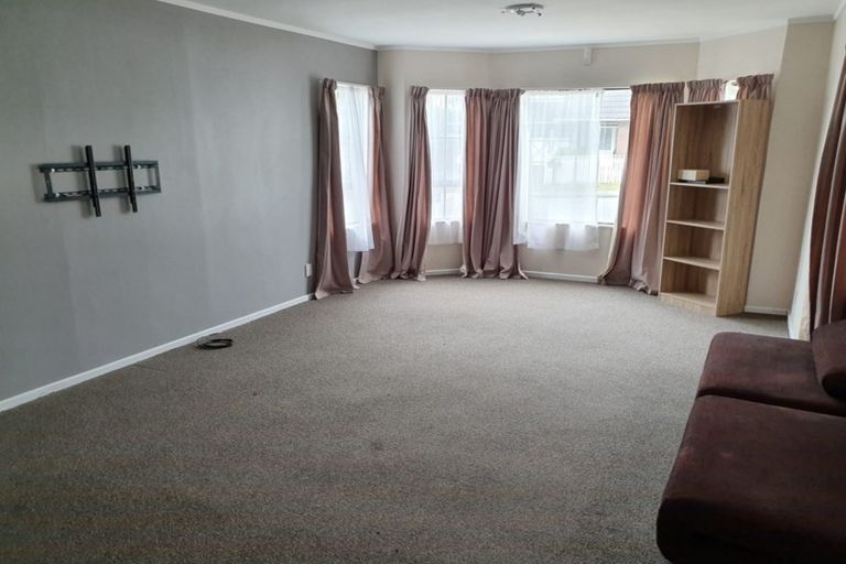 Photo of property in 74 Cortina Avenue, Johnsonville, Wellington, 6037