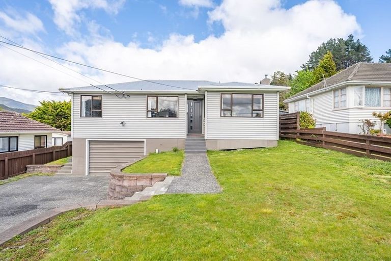 Photo of property in 17 Mcgowan Road, Wainuiomata, Lower Hutt, 5014