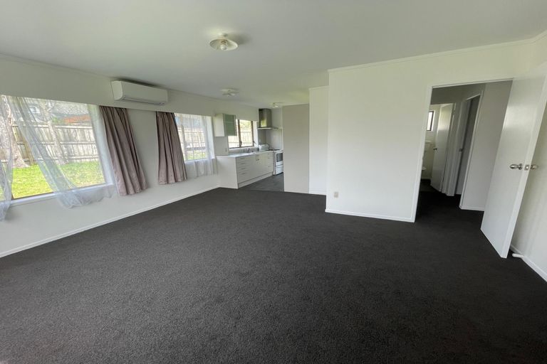 Photo of property in 18b Challen Close, Conifer Grove, Takanini, 2112