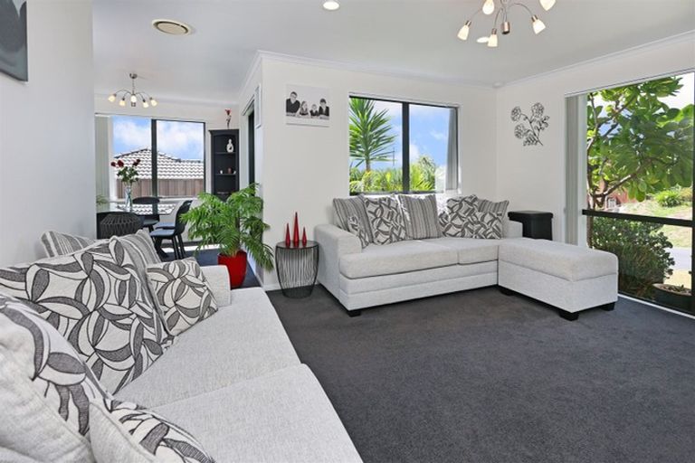 Photo of property in 3 Amesbury Rise, Henderson, Auckland, 0612