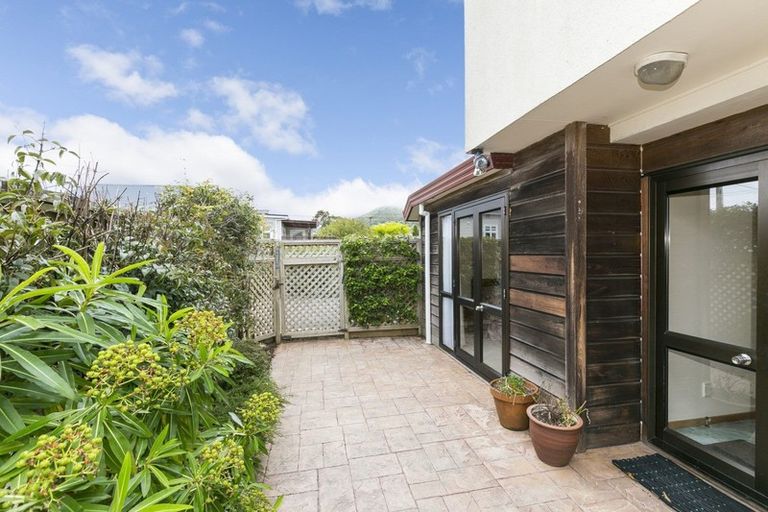 Photo of property in 2 Scorian Close, Karori, Wellington, 6012