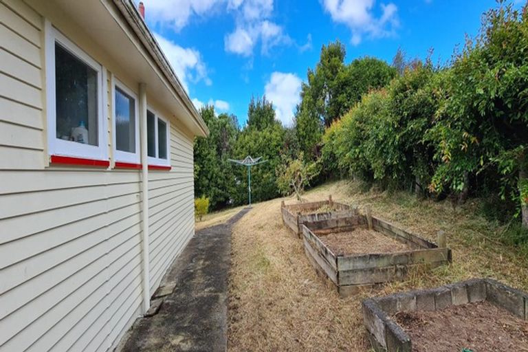 Photo of property in 14 View Street, Maungaturoto, 0520