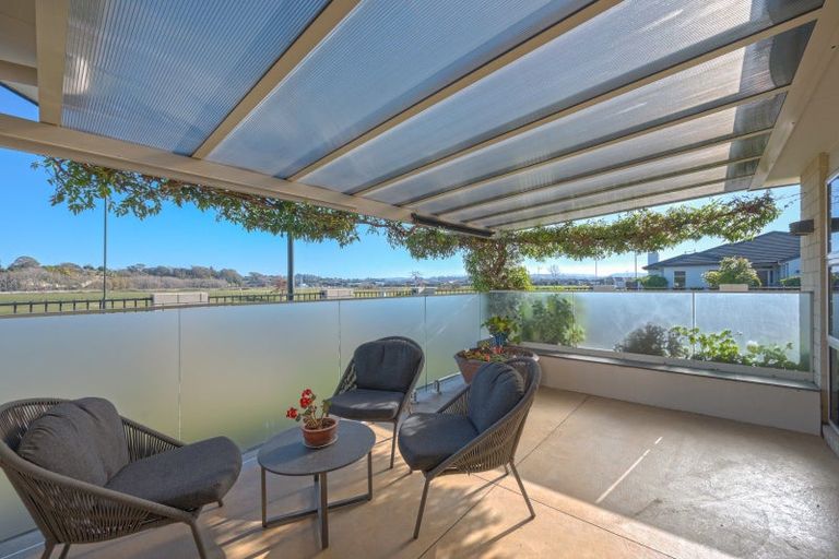 Photo of property in 66 Orotu Drive, Poraiti, Napier, 4112