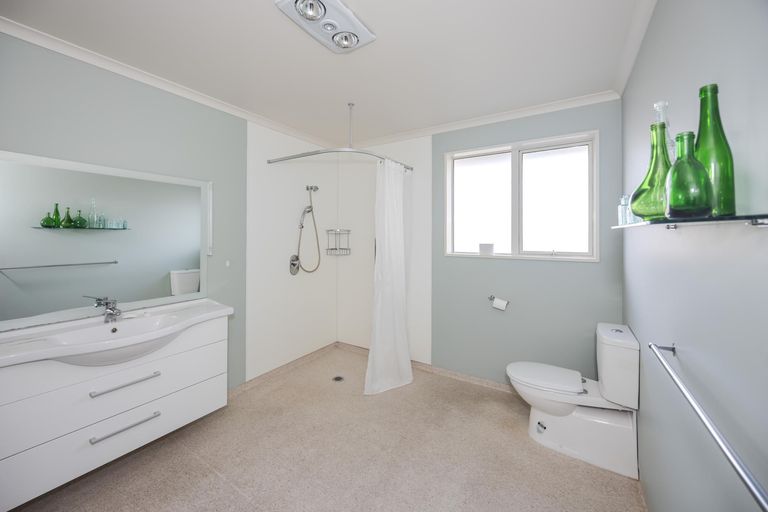 Photo of property in 28 Hannah Place, Holmes Hill, Oamaru, 9401