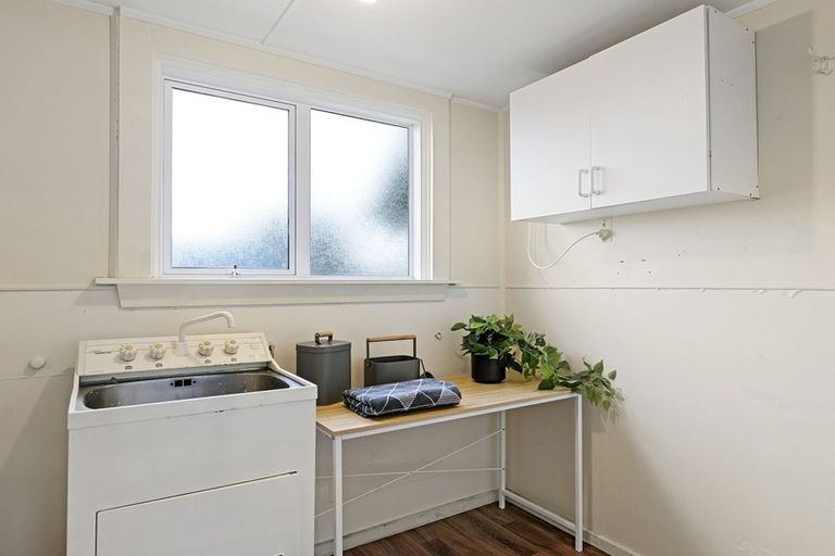 Photo of property in 33 Sylvan Street, Hillmorton, Christchurch, 8024