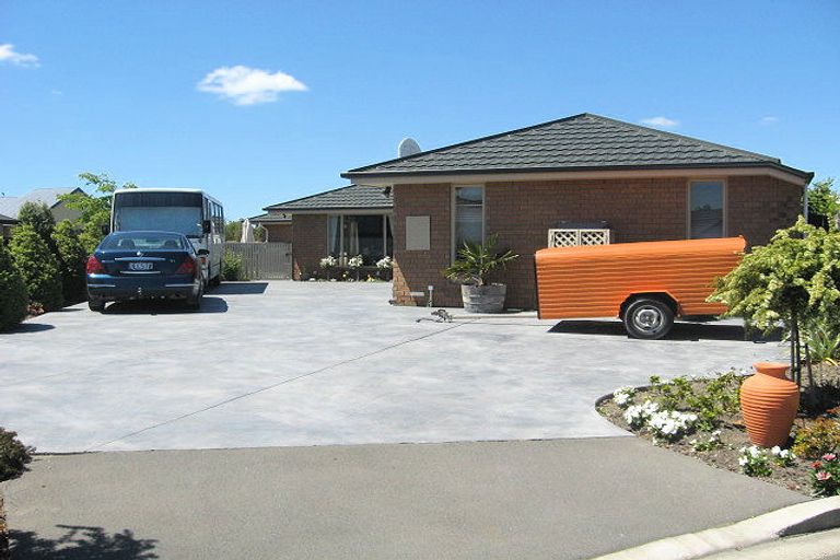 Photo of property in 12 Alderney Mews, Casebrook, Christchurch, 8051