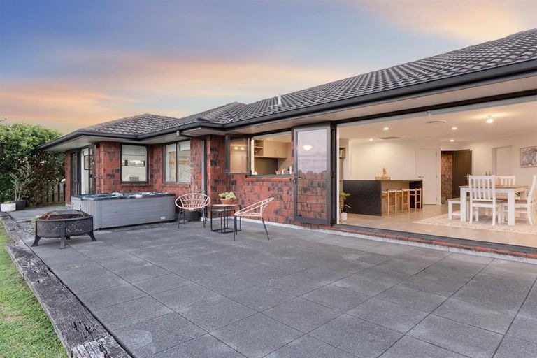 Photo of property in 43 Norm Freeman Drive, Te Puke, 3119