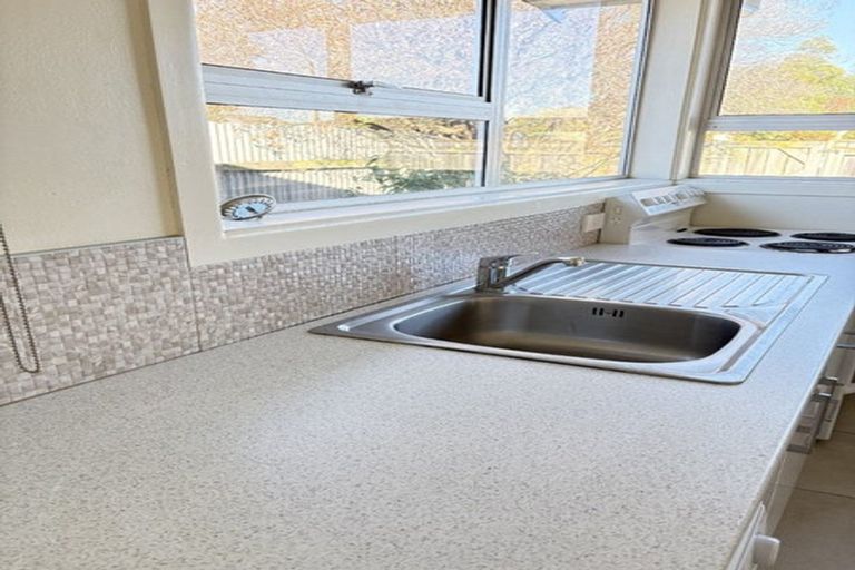 Photo of property in 1/606 Heretaunga Street East, Parkvale, Hastings, 4122