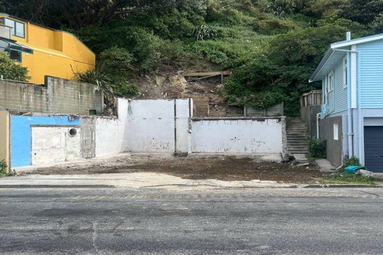 Photo of property in 164 The Esplanade, Houghton Bay, Wellington, 6023