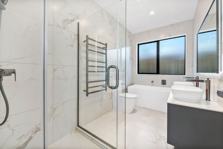 Photo of property in 12 Rongoa Maori Way, Pukekohe, 2120