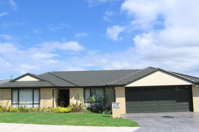 Photo of property in 7 Sunvista Avenue, Oteha, Auckland, 0632