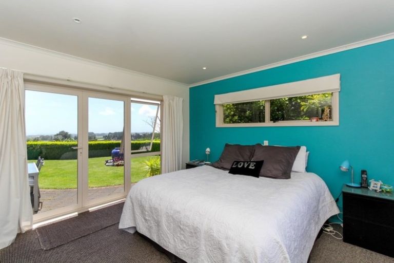 Photo of property in 171 Sealy Road, Omata, New Plymouth, 4374