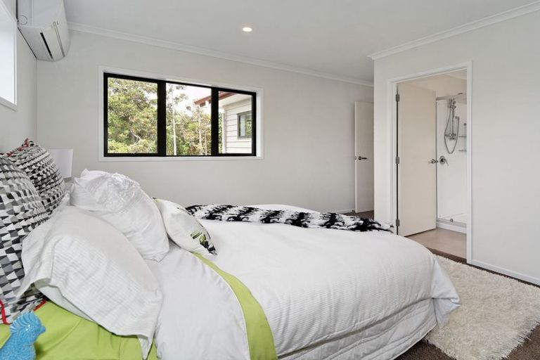 Photo of property in 495a West Coast Road, Glen Eden, Auckland, 0602