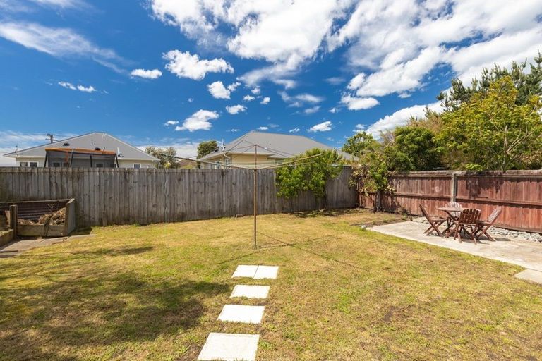 Photo of property in 17 Mafeking Street, New Brighton, Christchurch, 8061
