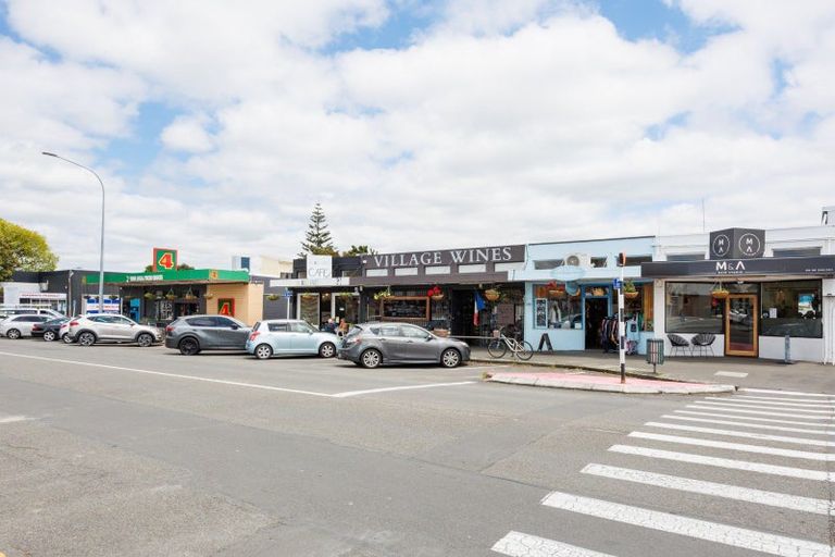 Photo of property in 5 Montgomery Terrace, Hokowhitu, Palmerston North, 4410