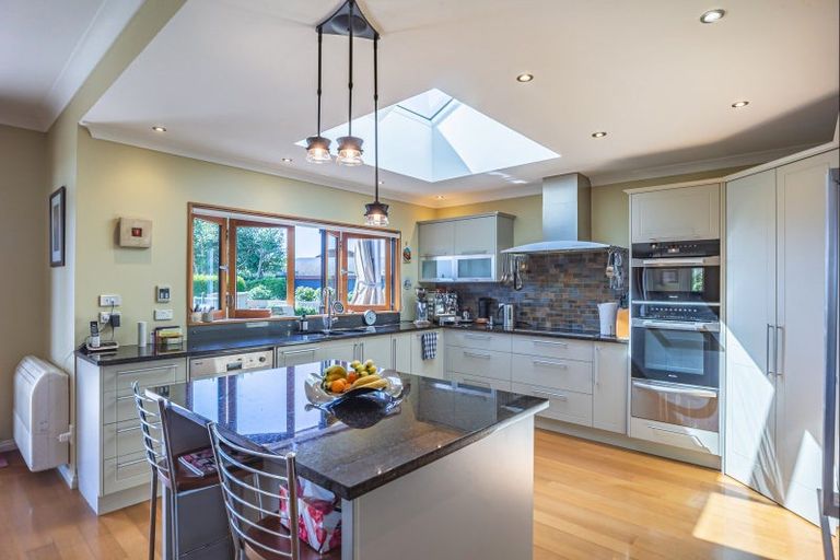 Photo of property in 40 Manakau Heights Drive, Manakau, Otaki, 5583