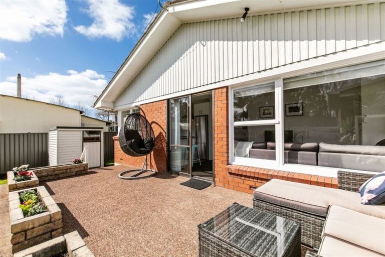 Photo of property in 1/38 Shakespeare Road, Milford, Auckland, 0620