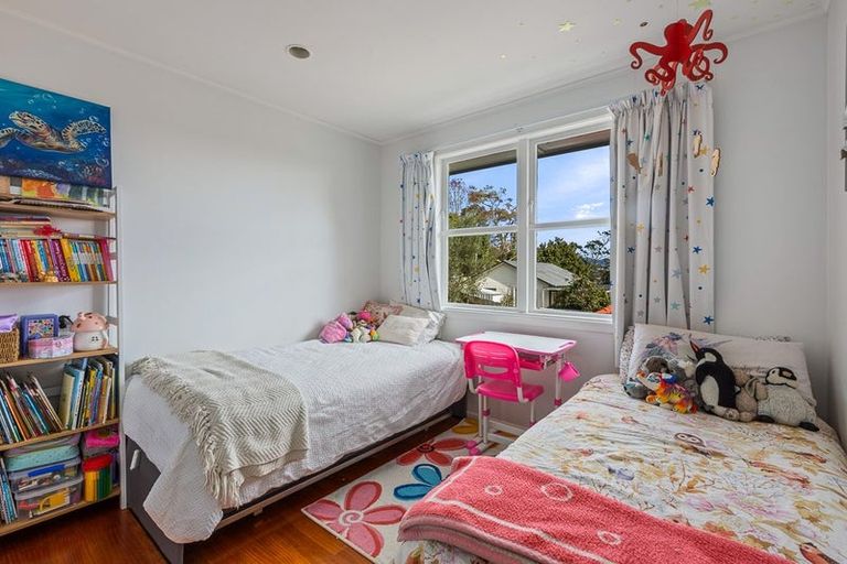 Photo of property in 58 Vodanovich Road, Te Atatu South, Auckland, 0610