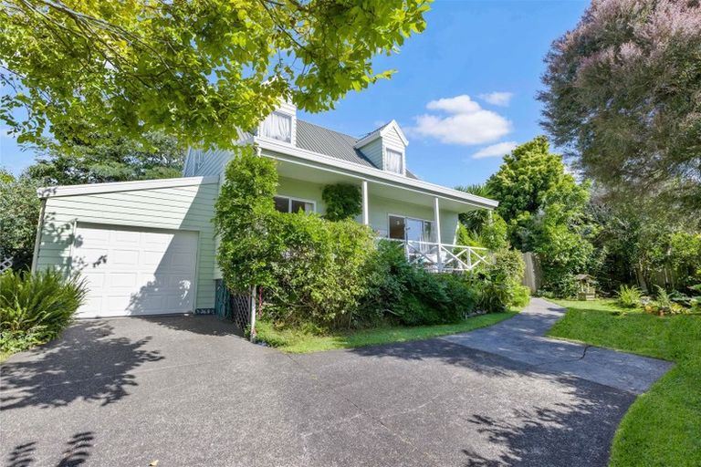 Photo of property in 2/36 Gosford Drive, Botany Downs, Auckland, 2010