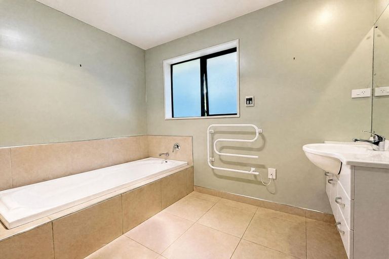 Photo of property in 16 Ruahine Place, Parklands, Christchurch, 8083