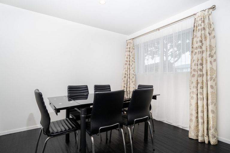 Photo of property in 55 Seymour Road, Sunnyvale, Auckland, 0612