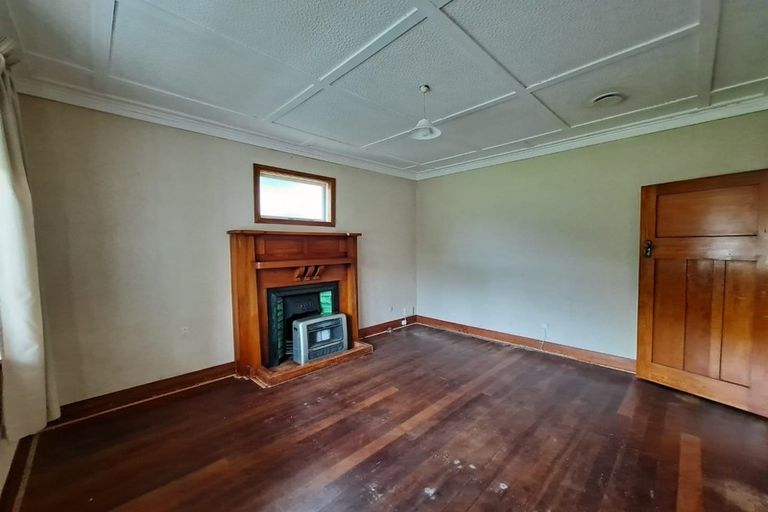 Photo of property in 22 Bracken Street, New Plymouth, 4310