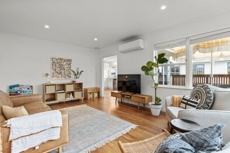 Photo of property in 16 English Street, St Andrews, Hamilton, 3200