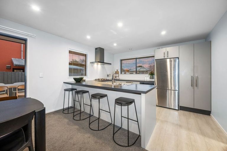 Photo of property in 45 Woodville Street, Edgeware, Christchurch, 8013
