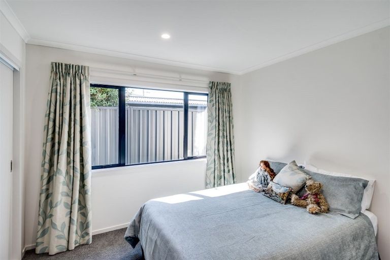 Photo of property in 62a Puketapu Road, Taradale, Napier, 4112