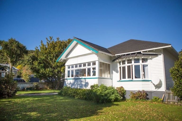 Photo of property in 1 Lydia Street, Greymouth, 7805