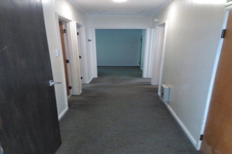 Photo of property in 1/41 Ellice Road, Totara Vale, Auckland, 0629