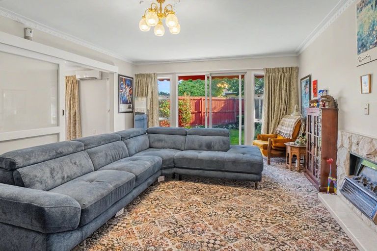 Photo of property in 2/4 Gothic Place, Ilam, Christchurch, 8041