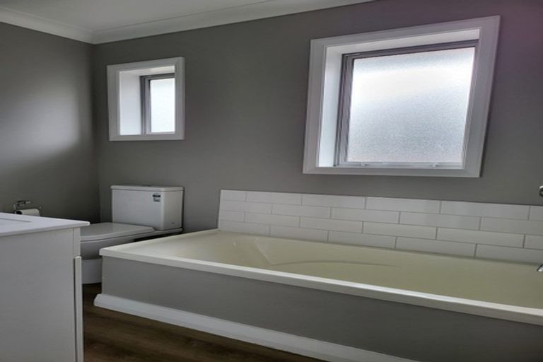 Photo of property in 100 Willryan Avenue, New Brighton, Christchurch, 8083