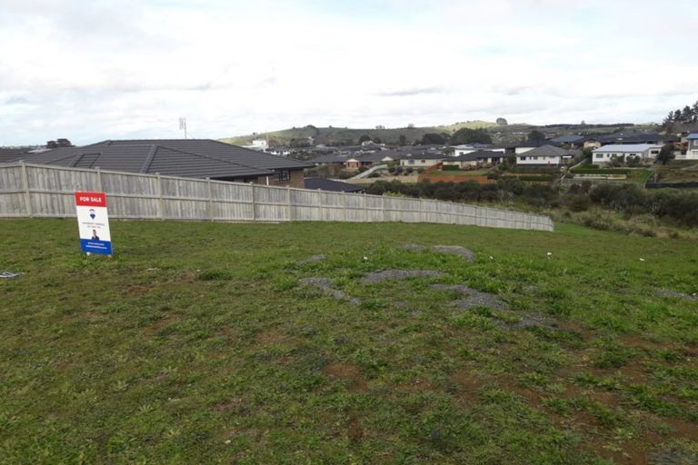 Photo of property in 28 Raithburn Terrace, Pokeno, 2402