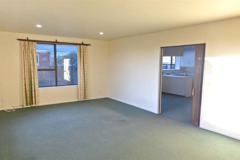 Photo of property in 6 Kinross Street, Hei Hei, Christchurch, 8042