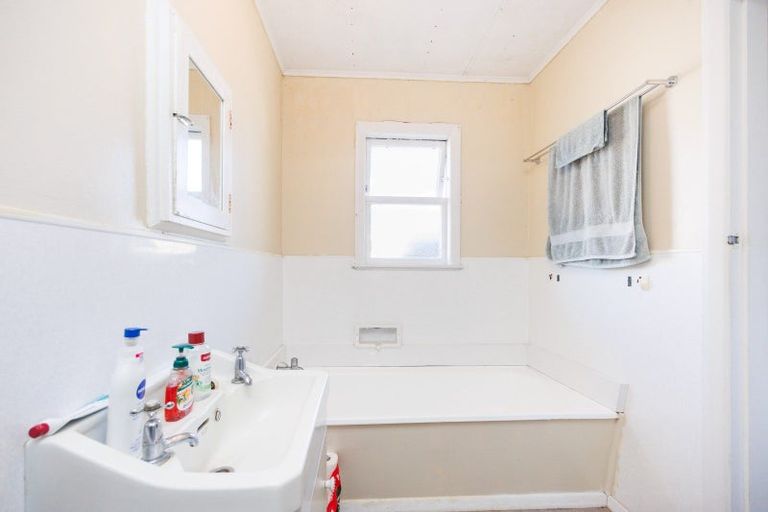 Photo of property in 17 Sefton Avenue, Highbury, Palmerston North, 4412