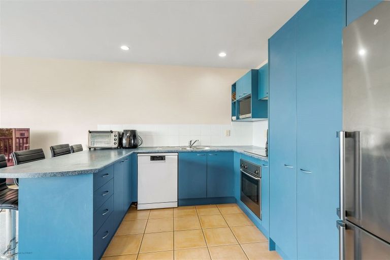 Photo of property in 147b Hobsonville Road, West Harbour, Auckland, 0618