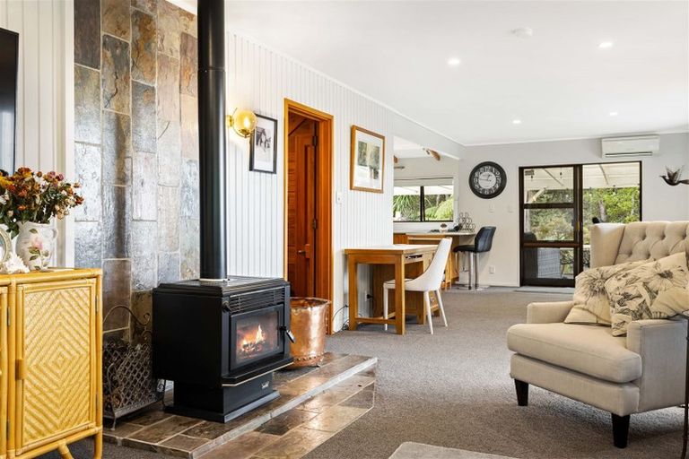 Photo of property in 38 Crows Road, Swanson, Auckland, 0614