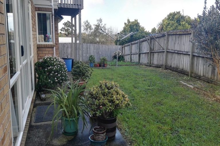 Photo of property in 8a Grassways Avenue, Pakuranga, Auckland, 2010