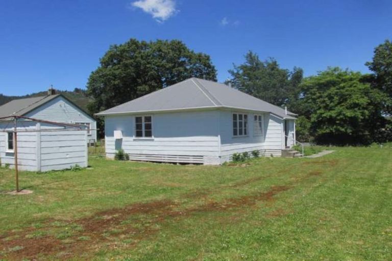 Photo of property in 19 Victory Street, Reefton, 7830