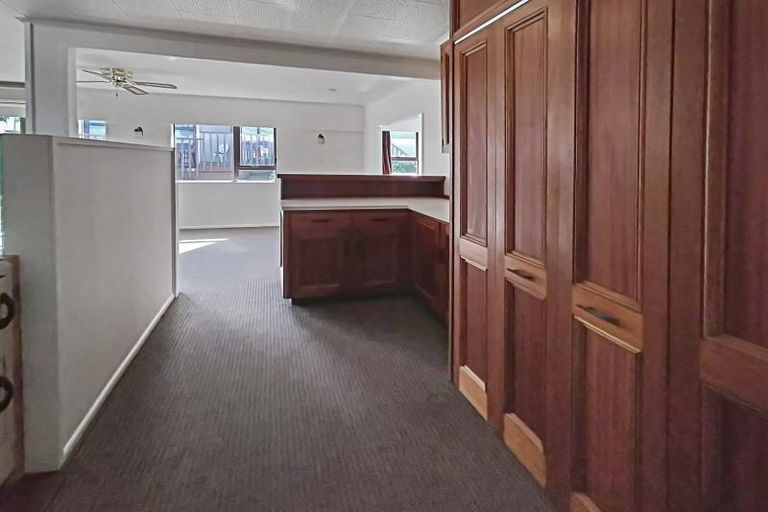 Photo of property in 32 Guys Hill Road, Hospital Hill, Napier, 4110