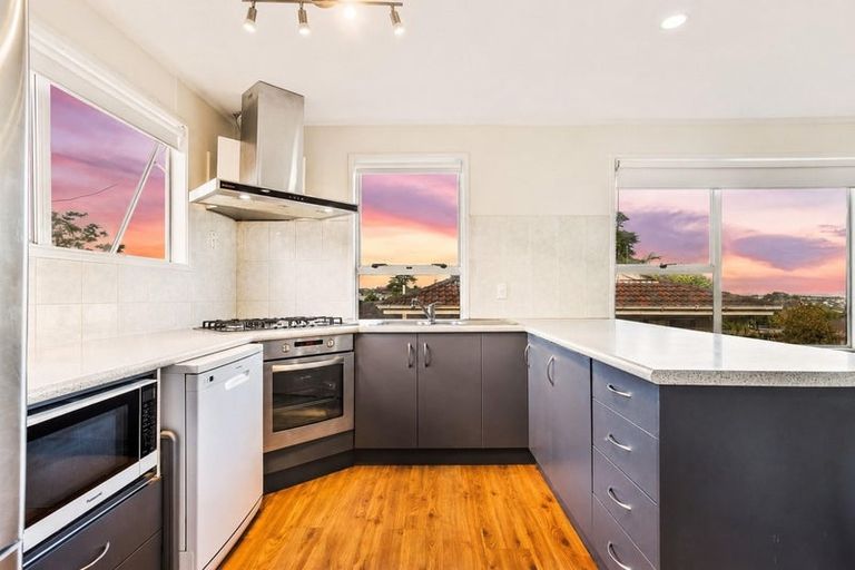 Photo of property in 4 Gallony Avenue, Massey, Auckland, 0614