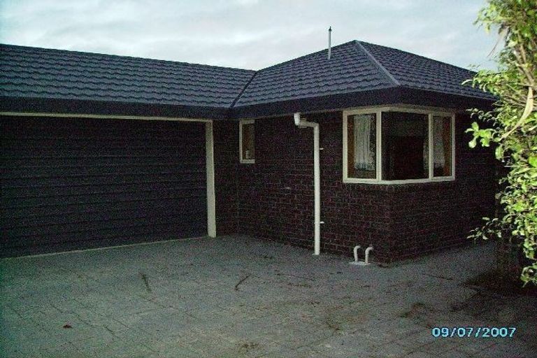 Photo of property in 2/15 Lyndon Street, Riccarton, Christchurch, 8011