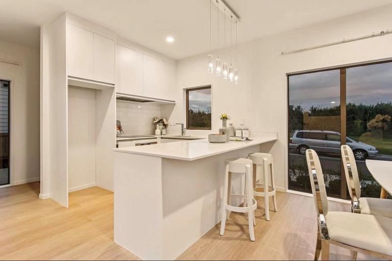 Photo of property in 52 Lockheed Street, Hobsonville, Auckland, 0618